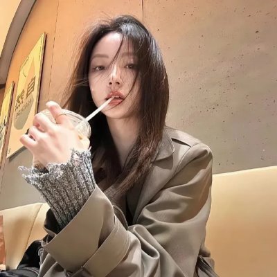 俊俏媳妇开明婆 海报