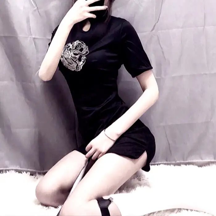 三条黑暗的街道 海报